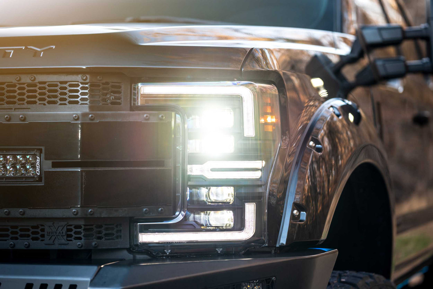 XB LED Headlights: Ford Super Duty (17-19 / White DRL / Set)